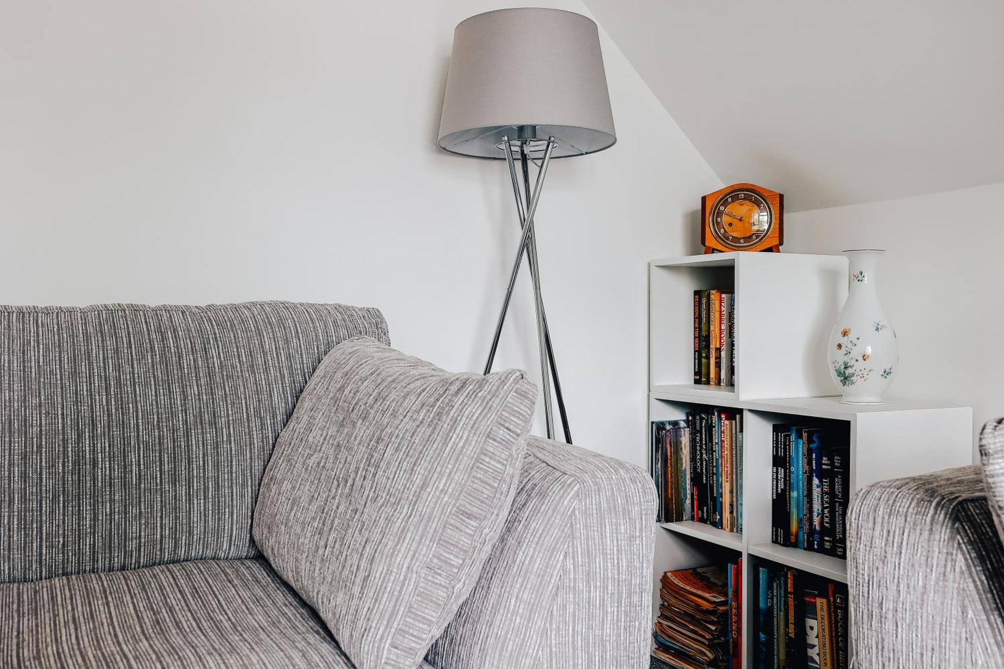 Private Two Bedroom Residence In Southbourne - Private Parking - Off The High Street - Minutes Away From The Beach Bournemouth Buitenkant foto